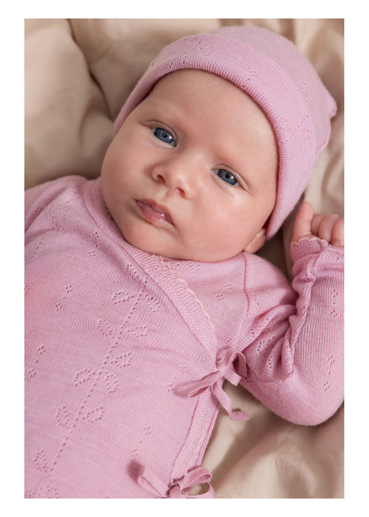 MarMar | Aiko Newborn Pointelle Muts Wol | Soft Berry
