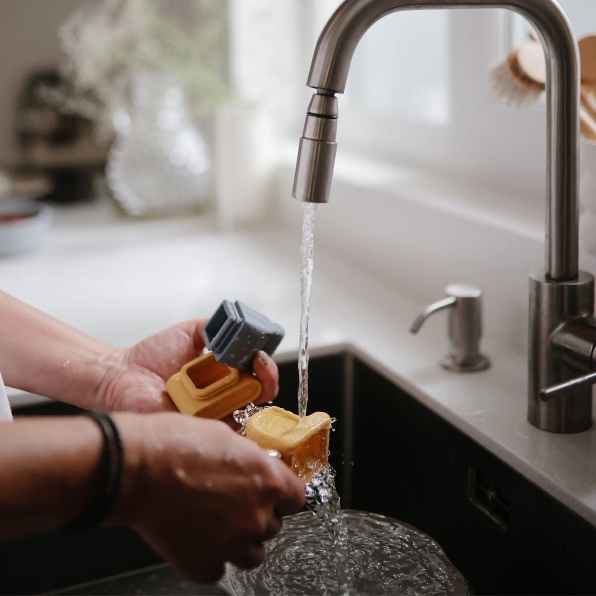 Mushie | Badspeeltjes 4 - Pack | Voertuigen -