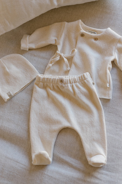 1+ In The Family | Newborn Muts Angers | Ecru