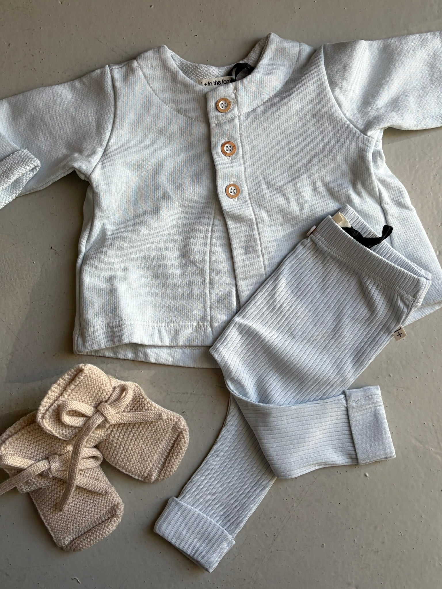 1+ In The Family | Newborn vestje Salonica | Misty Blue - 02100042