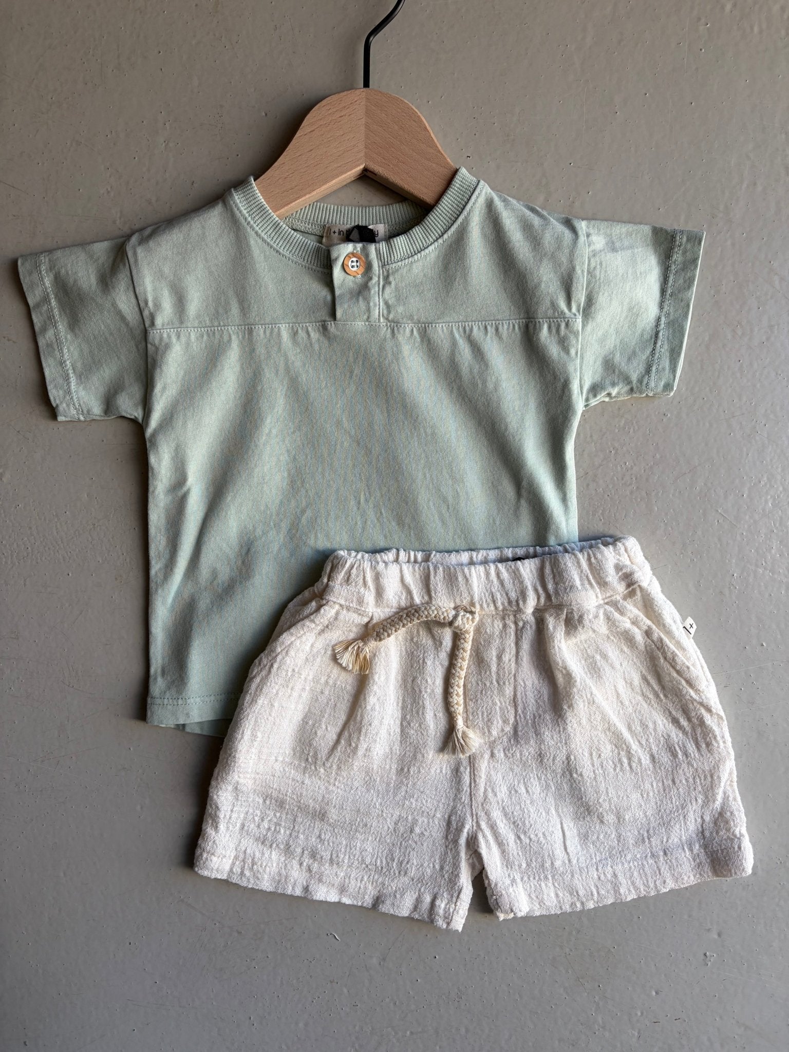 1+ In The Family | Short Verges | Off White - 86837834