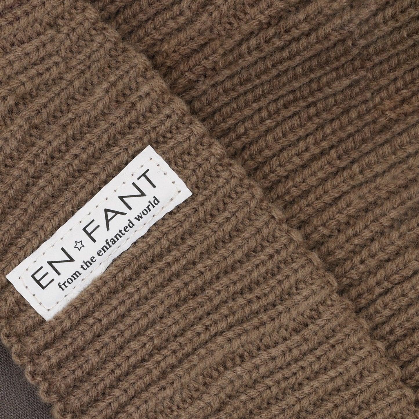 En Fant | Gebreide Muts | Pine Bark - 5713438848636