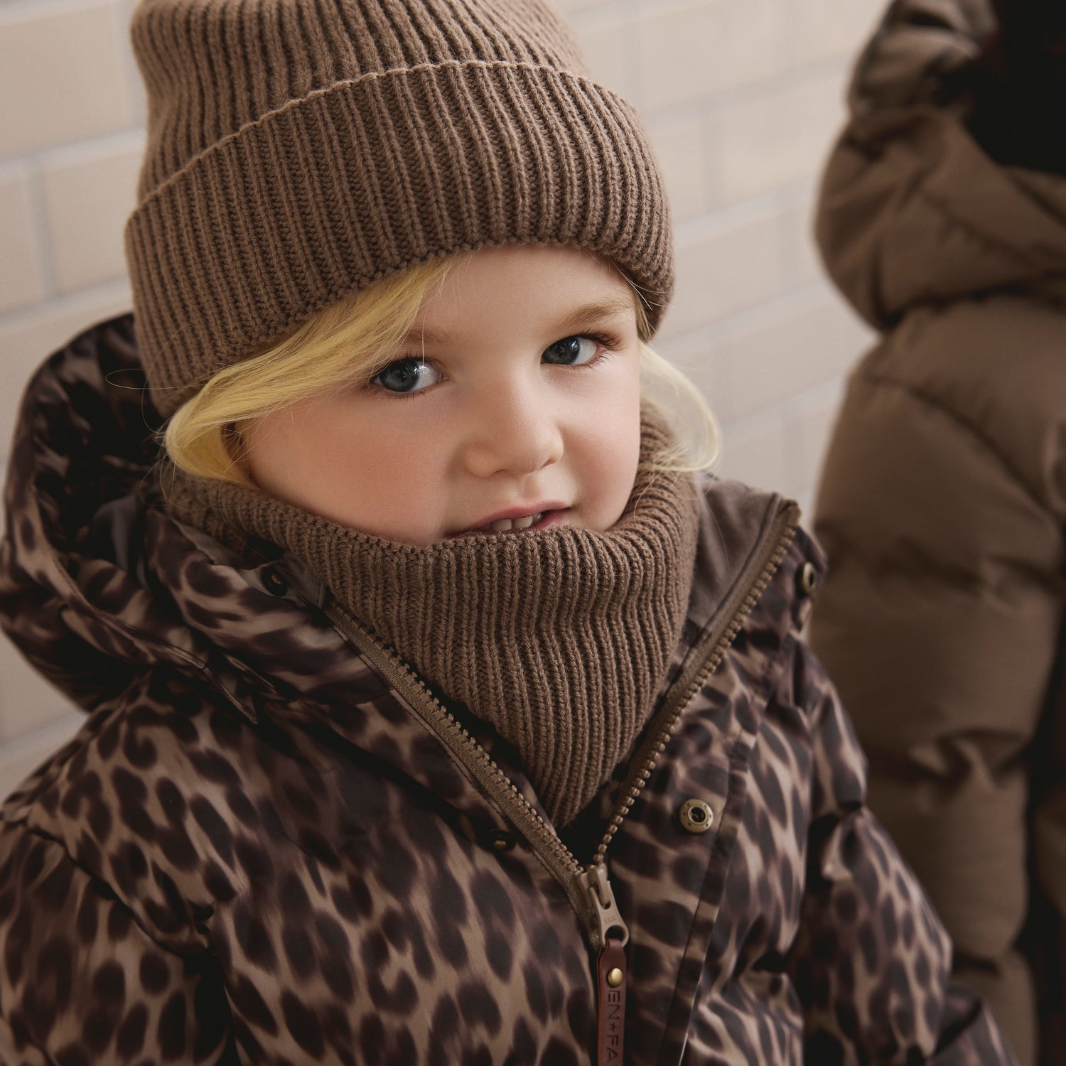 En Fant | Gebreide Nekwarmer | Pine Bark - 5713438848902