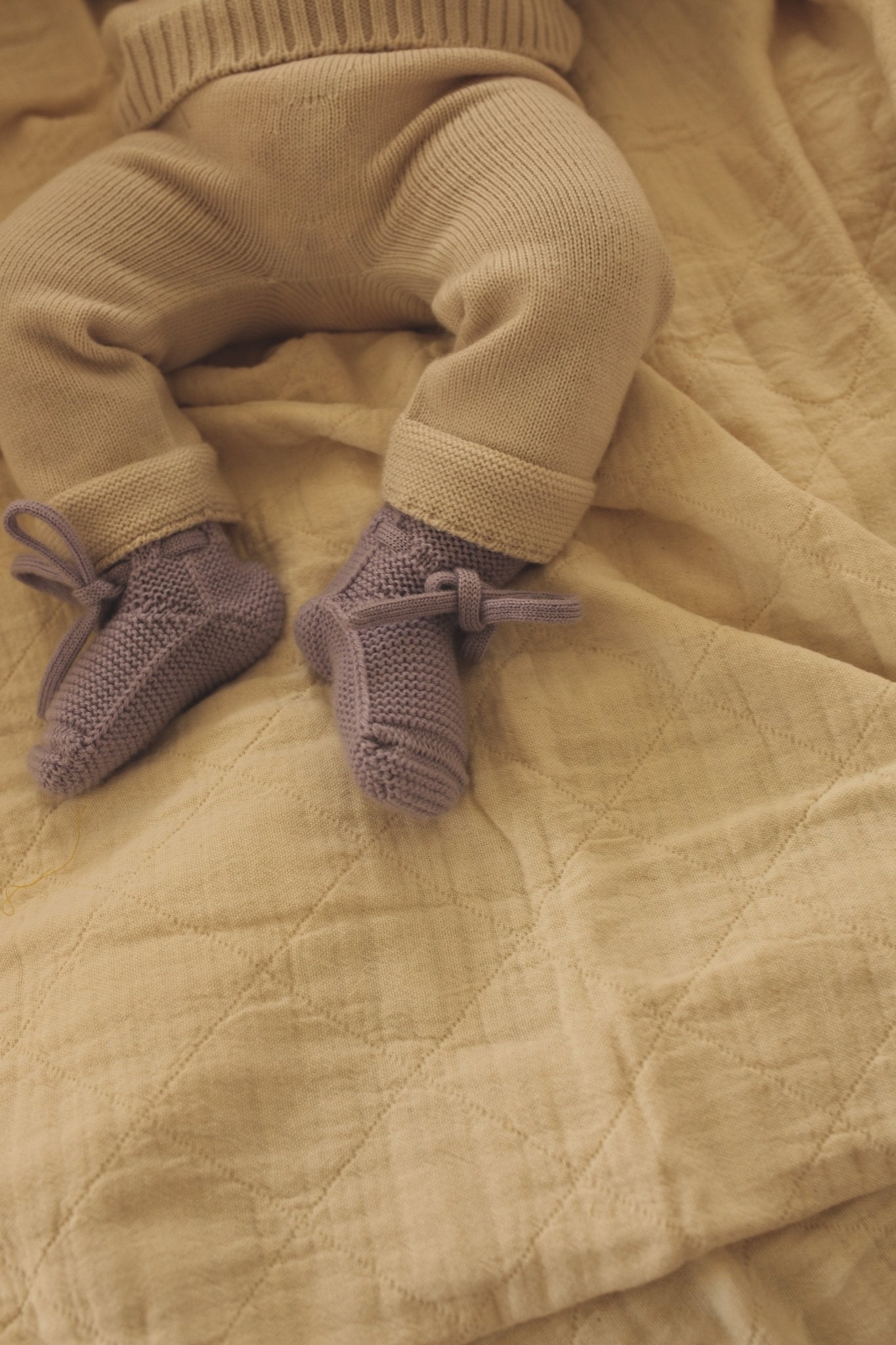 Hvid | Babyslofjes 0 - 9m | Lila - 