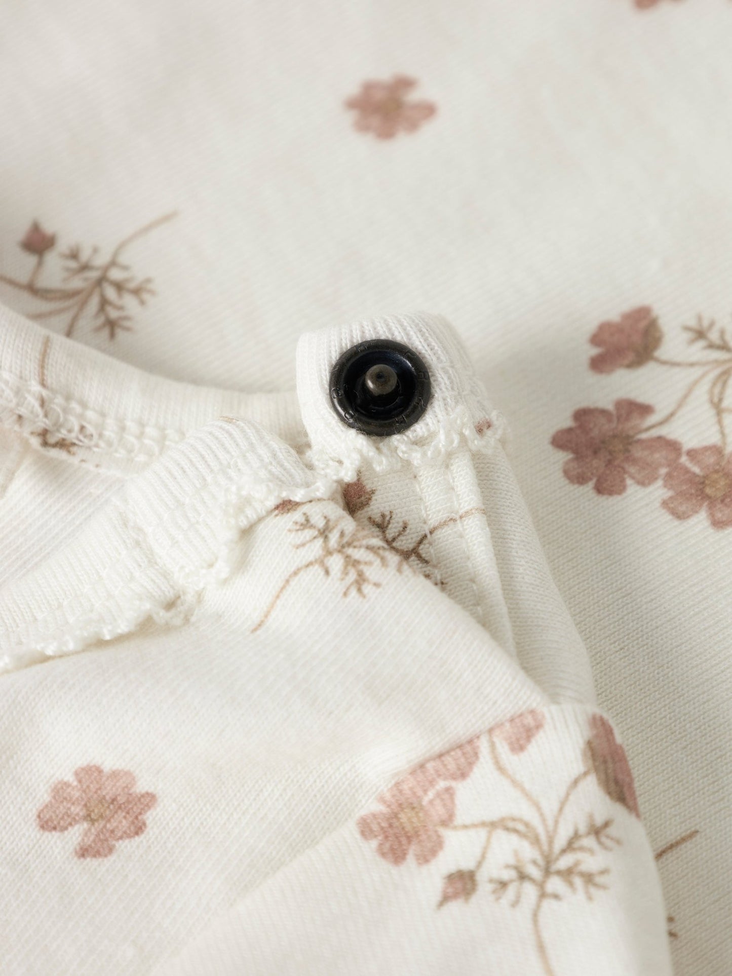 Lil' Atelier | Layo Sig Romper | Coconut Milk Pink Flower - 5715829603527